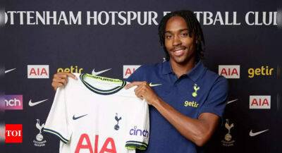 Tottenham Hotspur sign Middlesbrough defender Djed Spence
