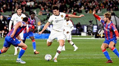 Manchester United captain Harry Maguire booed by Melbourne crowd in 3-1 Crystal Palace win
