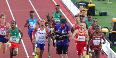 Rogue cameraman causes chaos in the World Champs men’s steeplechase - msn.com - Usa - New York - state Oregon
