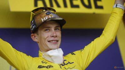 Vingegaard shadows Pogacar to stay in control on the Tour de France