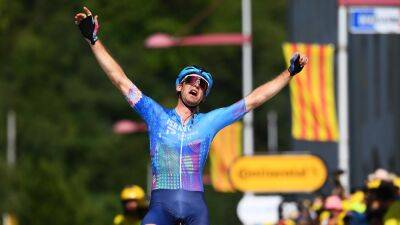 Hugo Houle - ‘Today it’s for him’ – Hugo Houle dedicates emotional Stage 16 win to late brother at Tour de France - eurosport.com - France - Canada - Israel