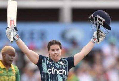 Heather Knight - Tammy Beaumont - Danni Wyatt - Sophia Dunkley - Matthew Panting - Kent Cricket - Tammy Beaumont scores record-equalling ninth ODI century for England in win over South Africa - kentonline.co.uk - South Africa - county Edwards -  Sandwich