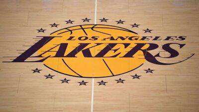 Bettors liking Los Angeles Lakers' title odds despite no big moves from the team