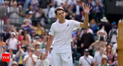 Rock-solid De Minaur beats British wildcard Broady to reach Wimbledon last 16