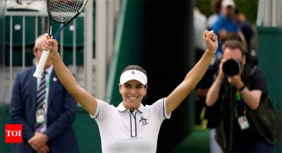 Iga Swiatek - Barbora Krejcikova - No place like home as Tomljanovic reaches Wimbledon last 16 - timesofindia.indiatimes.com - France - Australia - Czech Republic