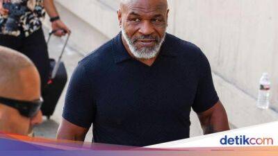 Mike Tyson - Mike Tyson Sudah 56 Tahun, Kena Pukulnya Serasa Ditimpuk Karung Semen - sport.detik.com