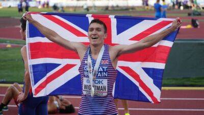 Briton Wightman takes shock 1,500m gold with dad commentating