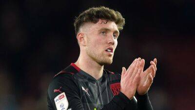 West Bromwich Albion - Championship - Dara O’Shea signs new West Brom contract - bt.com - Ireland