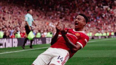 Report: Lingard, Forest in advanced talks