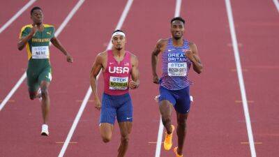 Matt Hudson-Smith eases into 400m final at World Championships