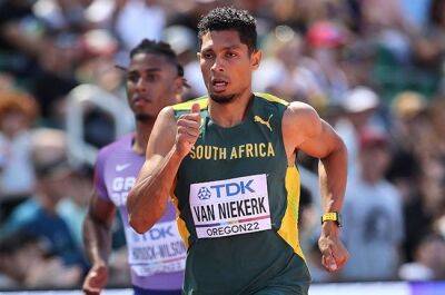 Wayde van Niekerk books first 400m final in 5 years at World Champs