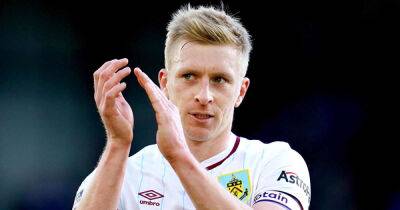 Brentford close to signing former Burnley captain Bee Mee on free