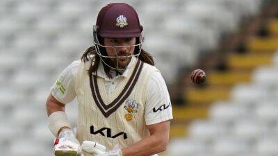 Red Rose - Liam Dawson - Championship - Division One leaders Surrey close in on victory against Essex - bt.com