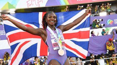 Dina Asher-Smith wins 200m bronze at World Athletics Championships, dedicates medal to late grandmother