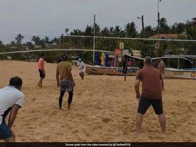 Shaheen Afridi - Watch: Pakistan Players Enjoy Beach Volleyball Session Ahead Of Second Test Against Sri Lanka - sports.ndtv.com - Sri Lanka - Pakistan