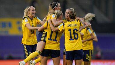 Stina Blackstenius - Sweden set up England semi-final with late victory over Belgium - bt.com - Sweden - Belgium