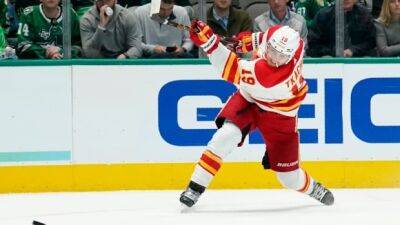Matthew Tkachuk - Johnny Gaudreau - Flames deal Tkachuk to Panthers, while Huberdeau part of package headed to Calgary - cbc.ca - Usa - Florida -  Columbus