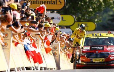 Tadej Pogacar - Geraint Thomas - Jonas Vingegaard - Vingegaard virtually wraps up Tour de France title - beinsports.com - France - Denmark -  Paris
