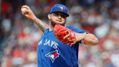 Manoah sets tone as Blue Jays defeat Red Sox for 5th straight win