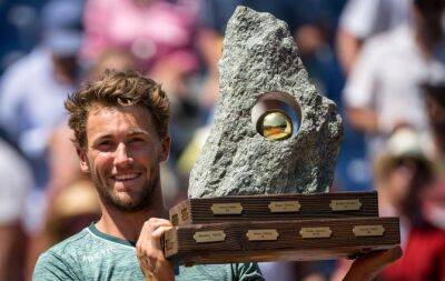 Ruud battles back to beat Berrettini in Gstaad