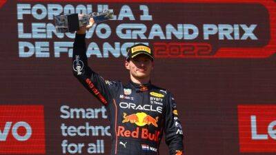 Max Verstappen - Lewis Hamilton - George Russell - Sergio Perez - Max Verstappen wins French Grand Prix as Charle Leclerc crashes out - cbc.ca - France - county Charles