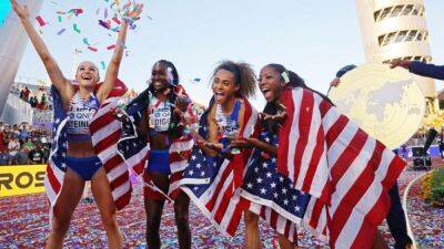 US women storm to third straight w 4x400m relay title