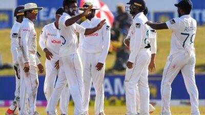 Babar Azam - Dimuth Karunaratne - Abdullah Shafique - Ramesh Mendis Takes 3 To Put Sri Lanka On Top In 2nd Test vs Pakistan - sports.ndtv.com - Sri Lanka - Pakistan