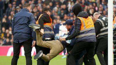 Premier League and PL and EFL pitch invaders to be given automatic bans pitch invaders to be given automatic bans