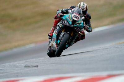 Brands BSB: Hickman ‘top BMW’ despite grip issues - bikesportnews.com - Britain - Czech Republic