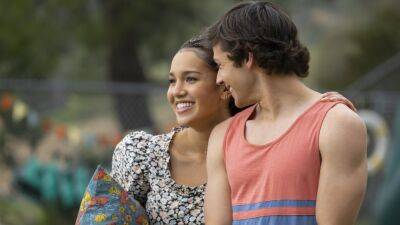 'HSMTMTS': Joshua Bassett, Sofia Wylie and Matt Cornett Tease Season 3 Love Triangle (Exclusive) - etonline.com - Los Angeles