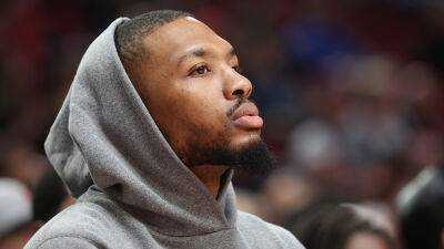 NBA champ questions Damian Lillard's decision to stay with Trail Blazers