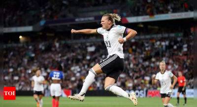 Merle Frohms - Alexandra Popp - Alexandra Popp double sends Germany into Euro 2022 final - timesofindia.indiatimes.com - Sweden - France - Germany