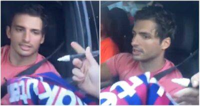 Paul Pogba - Carlos Sainz - Craig Bellamy - Real Madrid fan and F1 driver Carlos Sainz rejects fan's Barcelona shirt - givemesport.com - Manchester