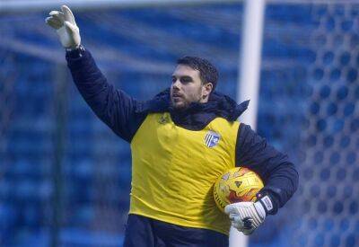 Crawley Town goalkeeper Glenn Morris joins Gillingham on loan until January
