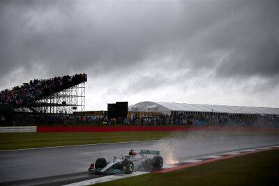 Lewis Hamilton - George Russell - British GP: George Russell targeting leading battle in bid to recover from P8 - givemesport.com - Britain