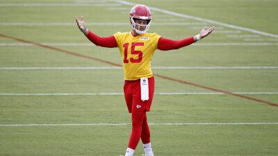 Chiefs’ Patrick Mahomes responds to recent criticism, Kyler Murray 'independent study' clause