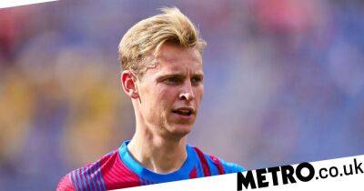 Barcelona give hope to Manchester United over Frenkie de Jong transfer