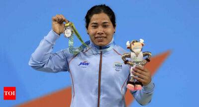 CWG 2022: Weightlifter Bindyarani Devi clinches silver - timesofindia.indiatimes.com - India - Nigeria