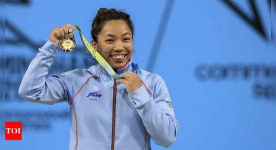 Mirabai Chanu - CWG 2022: Mirabai Chanu bosses field to claim gold, as weightlifters win four medals for India on Day 2 - timesofindia.indiatimes.com - Canada - county Day - India - Sri Lanka - Malaysia - Mauritius