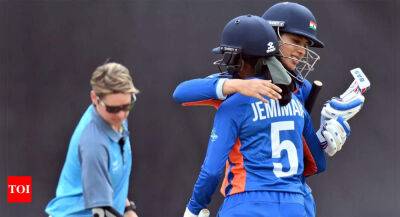 Harmanpreet Kaur - Radha Yadav - Smriti Mandhana stars as India beat Pakistan to register first win of CWG 2022 - timesofindia.indiatimes.com - Australia - New Zealand - India - Pakistan