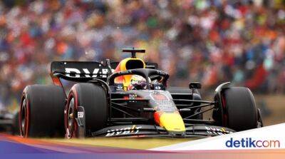 Max Verstappen - Lewis Hamilton - George Russell - Sergio Perez - Charles Leclerc - Carlos Sainz - Hasil F1 GP Hungaria 2022: Verstappen Menang, Hamilton Kedua - sport.detik.com