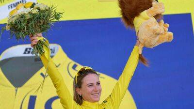 Annemiek van Vleuten takes final stage by 30 seconds to win women's Tour de France