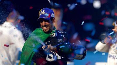 'It means everything' - Luca Di Grassi spoils Jake Dennis' party in London E-Prix at the ExCel