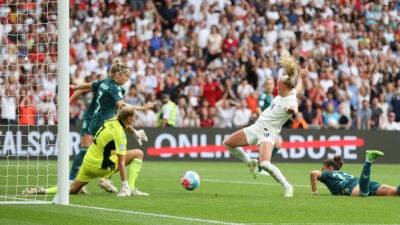 Ella Toone - Chloe Kelly - Lina Magull - England women beat Germany to win Euro 2022 - france24.com - France - Germany