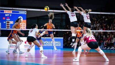 Canada's women's Volleyball Nations League campaign ends with loss to Netherlands - cbc.ca - Germany - Netherlands - Serbia - Canada - Turkey