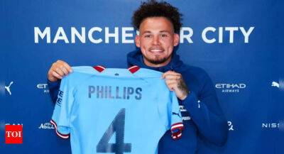 Phillips makes 'dream' move from Leeds to Man City