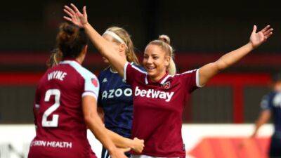 CanWNT's Leon joins United on two-year deal