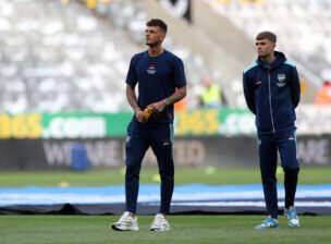 Danny Cowley - Portsmouth closing on agreement for Arsenal player - msn.com - Britain