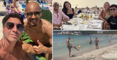 Liverpool's Fabinho makes friends with fan on holiday