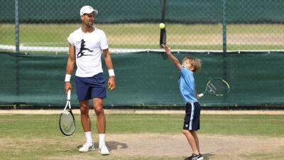 Rafael Nadal - Carlos Alcaraz - Novak Djokovic - 'He likes to intimidate me' - Novak Djokovic admits son Stefan impersonates Rafael Nadal in practice at Wimbledon - eurosport.com